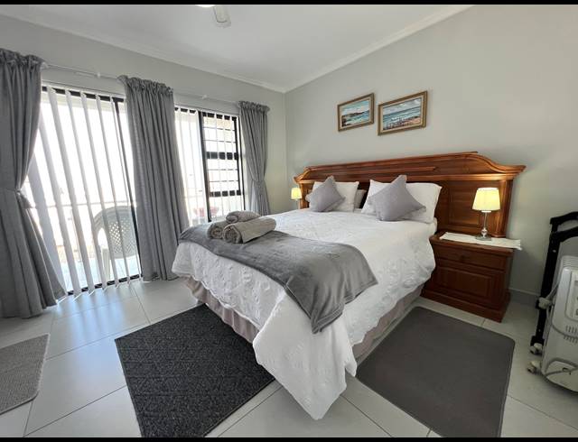 3 BEDROOM FREEHOLD FOR SALE IN JEFFREYS BAY CENTRAL